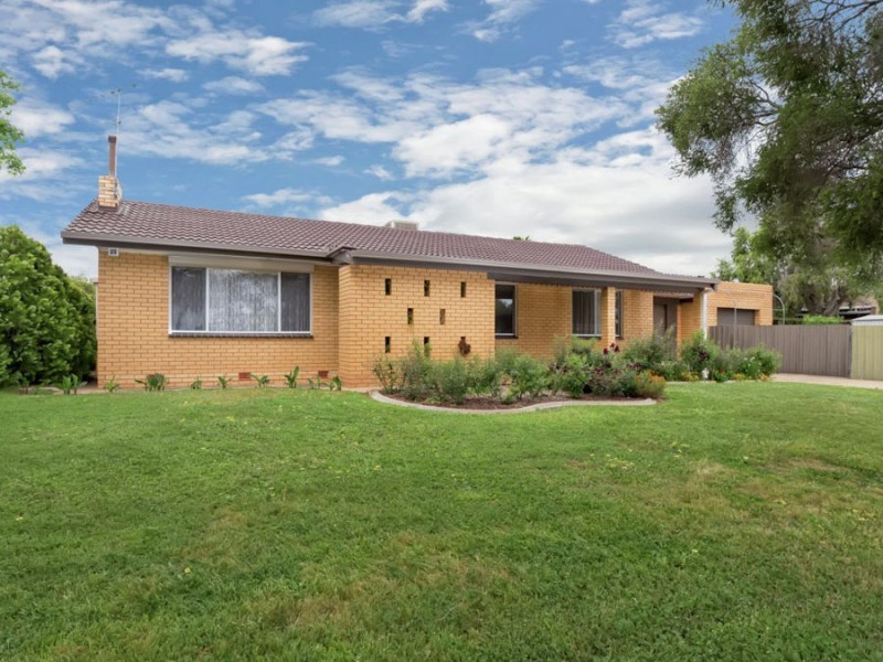 16 Maher Street, Wagga Wagga NSW 2650