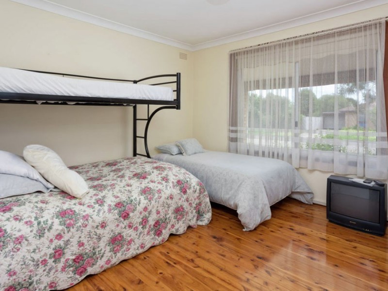 16 Maher Street, Wagga Wagga NSW 2650