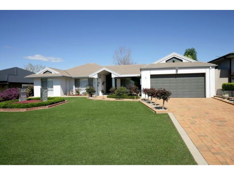 8 Dobell Place, Wagga Wagga NSW 2650