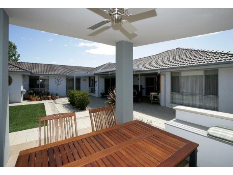 8 Dobell Place, Wagga Wagga NSW 2650