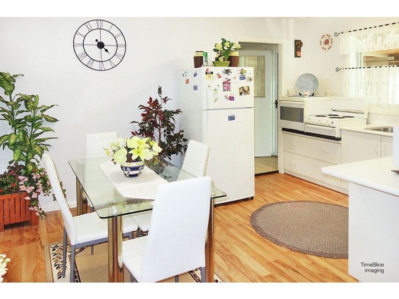 440 Lake Albert Road, Lake Albert NSW 2650