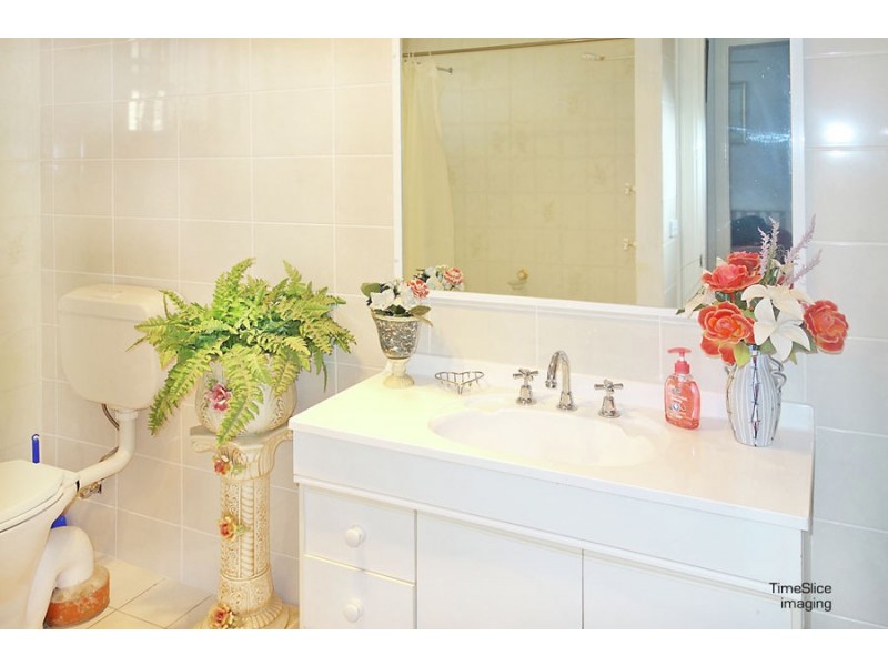 440 Lake Albert Road, Lake Albert NSW 2650