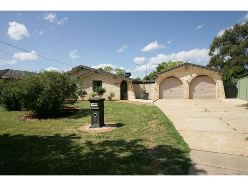 5 Grace Avenue, Lake Albert NSW 2650