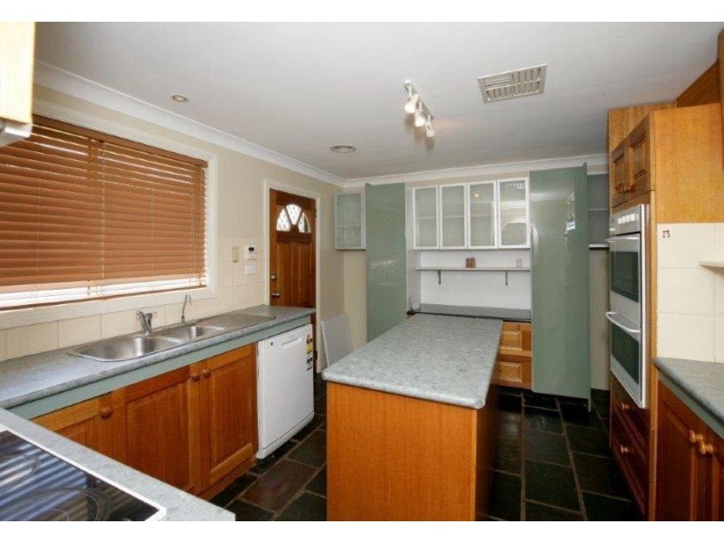 5 Grace Avenue, Lake Albert NSW 2650