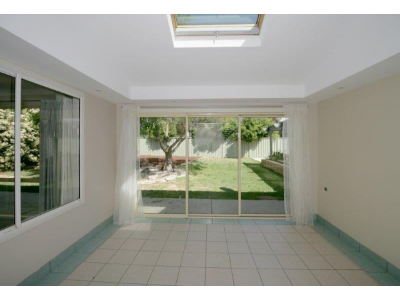 5 Grace Avenue, Lake Albert NSW 2650