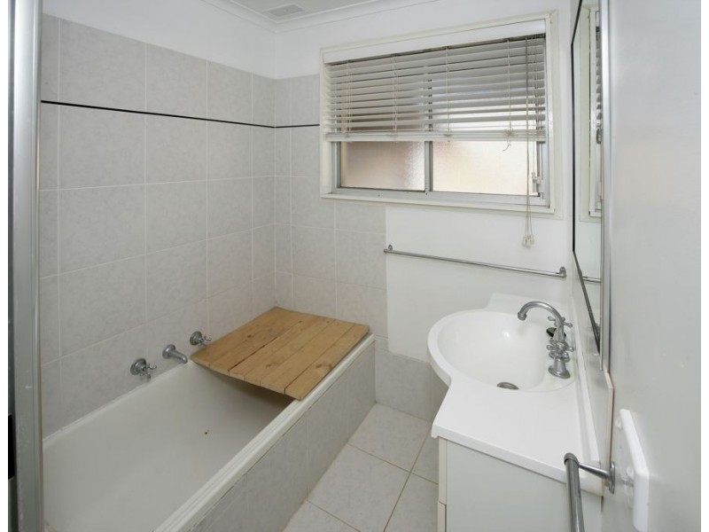 239 Fernleigh Road, Ashmont NSW 2650