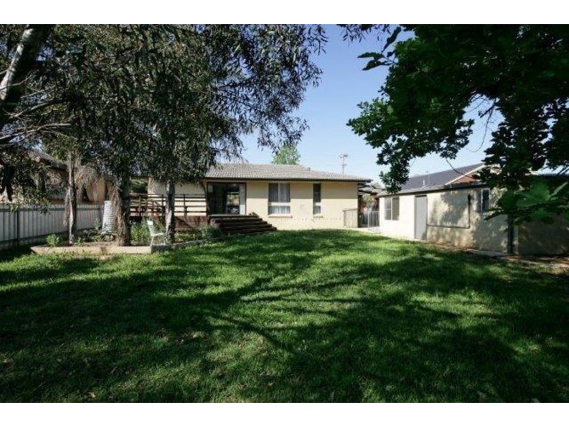 239 Fernleigh Road, Wagga Wagga NSW 2650