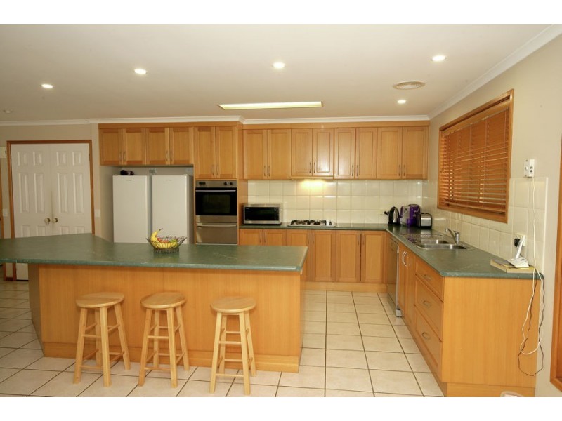 14 Delvin Place, Kooringal NSW 2650