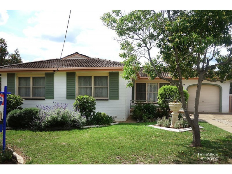 7 Fraser Street, Wagga Wagga NSW 2650