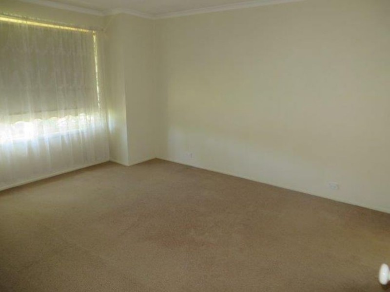 35 Lansdowne Avenue, Wagga Wagga NSW 2650