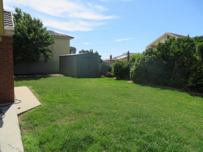 35 Lansdowne Avenue, Wagga Wagga NSW 2650