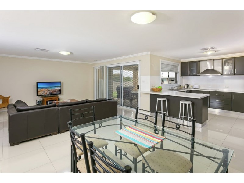 34 Deakin Avenue, Wagga Wagga NSW 2650