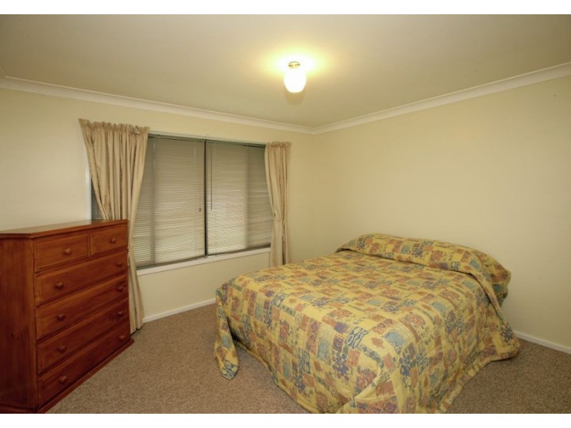 3 Sherwood Avenue, Kooringal NSW 2650