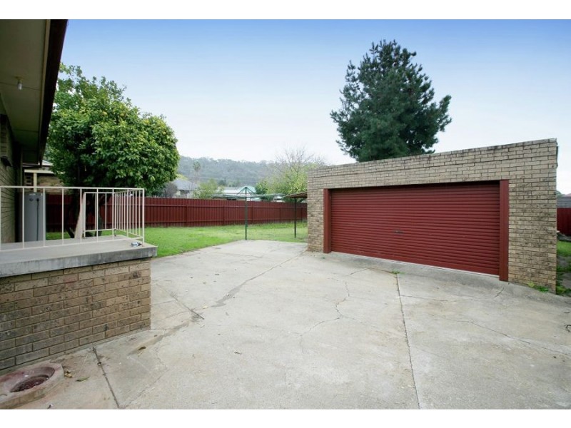 3 Sherwood Avenue, Kooringal NSW 2650