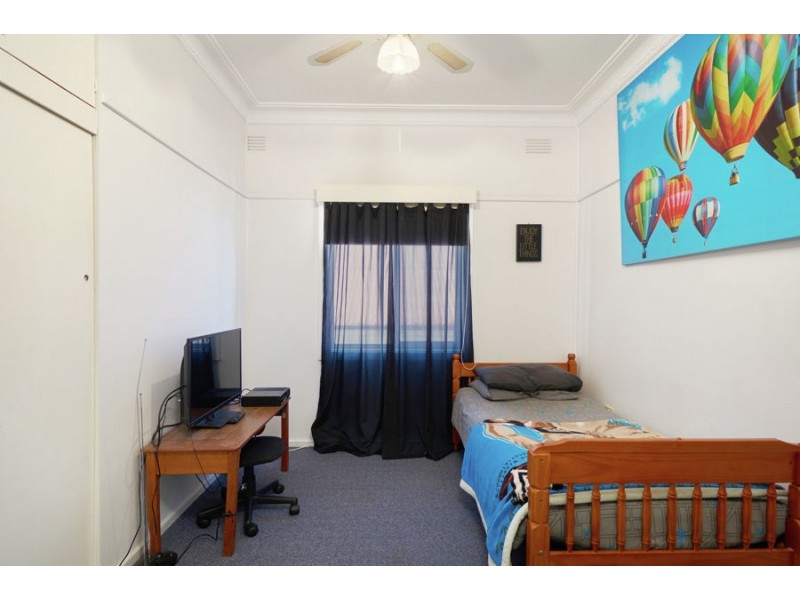 122 Macleay Street, Wagga Wagga NSW 2650