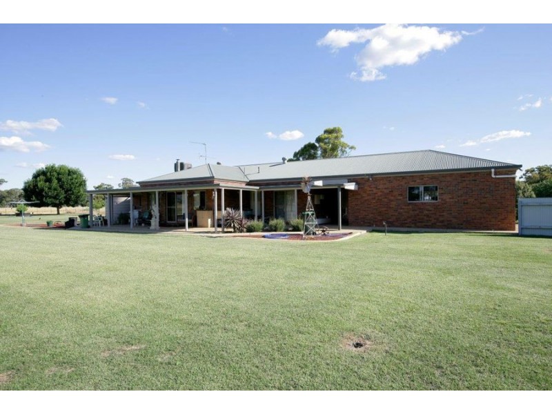 39 Creasys Lane, Mangoplah NSW 2652