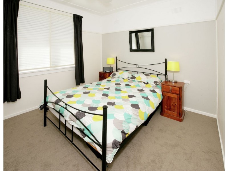 16 Spooner Avenue, Wagga Wagga NSW 2650