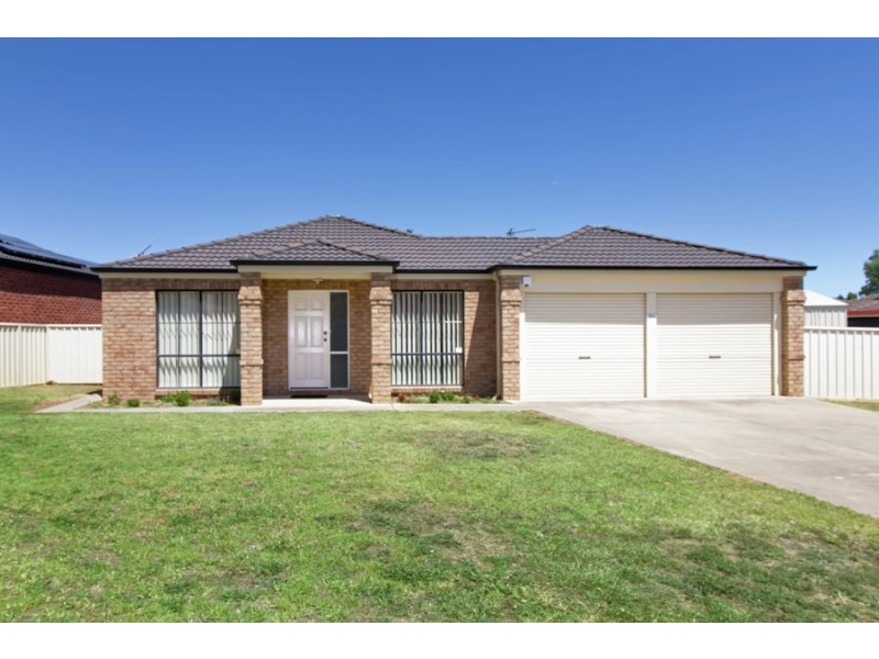6 Bowen Place, Wagga Wagga NSW 2650