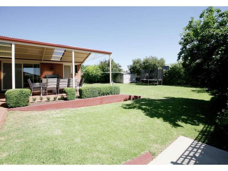 44 Avocet Drive, Estella NSW 2650