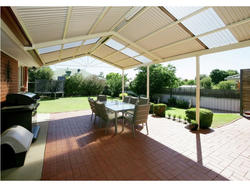 44 Avocet Drive, Estella NSW 2650