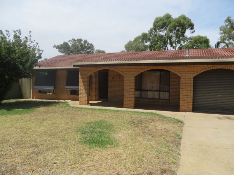 33 Goborra Street, Glenfield Park NSW 2650