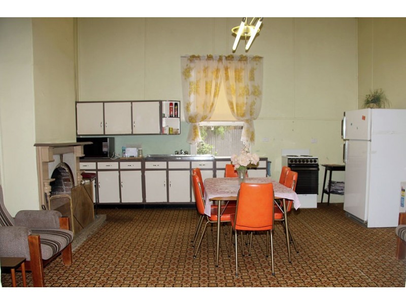 70 Hebden Street, Lockhart NSW 2656