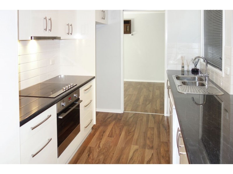 21 Banks Avenue, Kooringal NSW 2650