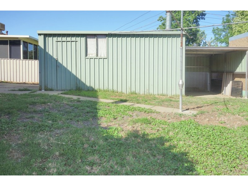 21 Banks Avenue, Kooringal NSW 2650