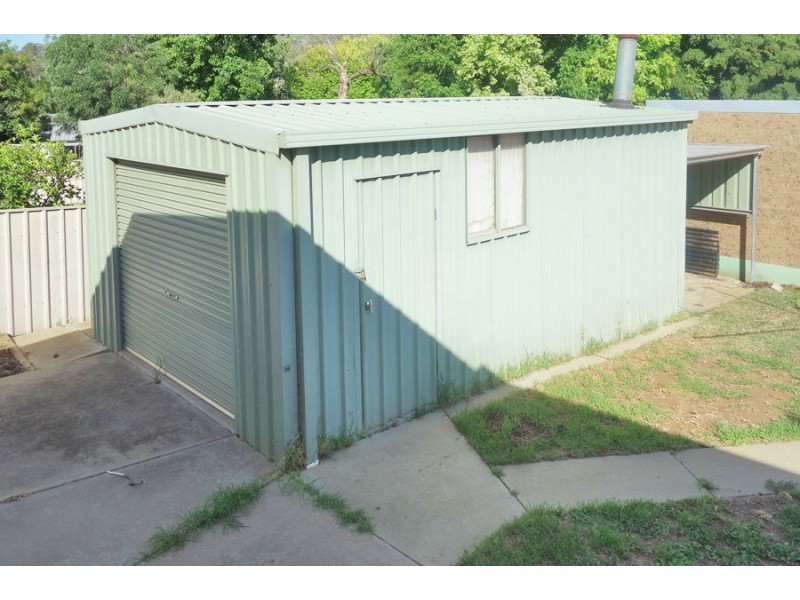 21 Banks Avenue, Kooringal NSW 2650