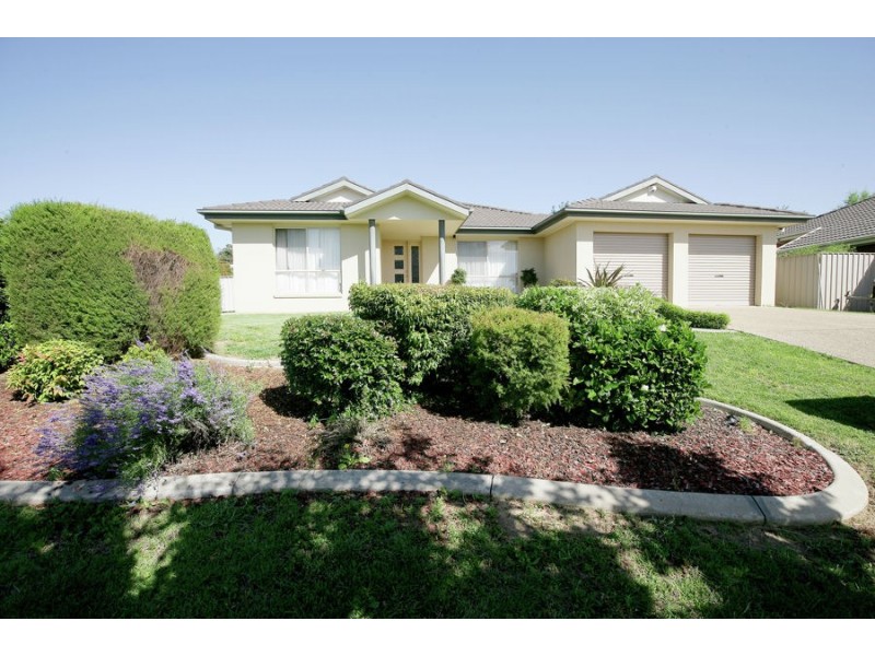 48 Tamar Drive, Tatton NSW 2650
