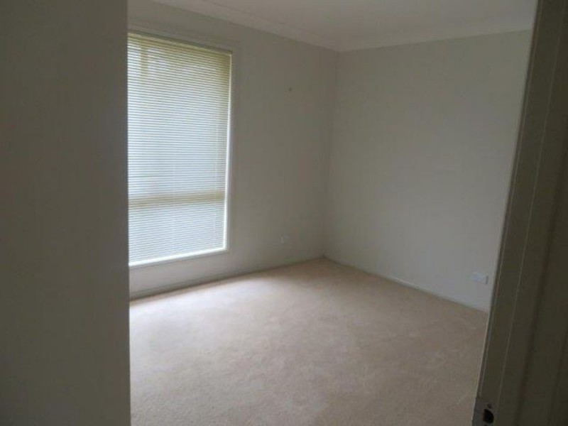 107 Yentoo Drive, Glenfield Park NSW 2650