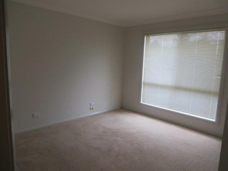 107 Yentoo Drive, Glenfield Park NSW 2650
