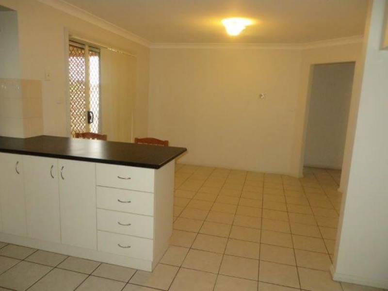 107 Yentoo Drive, Glenfield Park NSW 2650