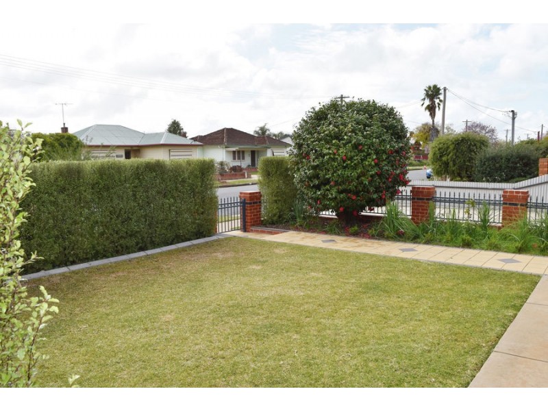 28 Darlow Street, Central, Wagga Wagga NSW 2650