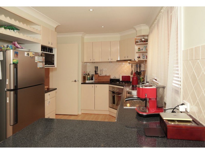 86 Maple Road, Lake Albert NSW 2650