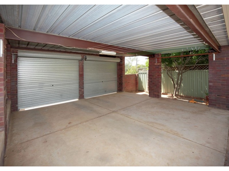 86 Maple Road, Lake Albert NSW 2650