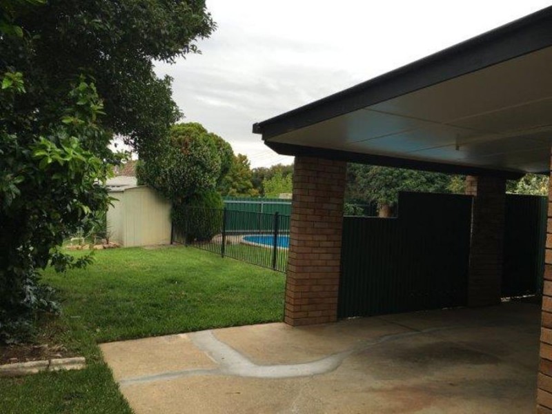 6 Tinga Crescent, Wagga Wagga NSW 2650