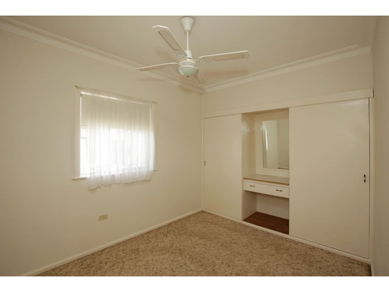 1/370 Lake Albert Road, Kooringal NSW 2650