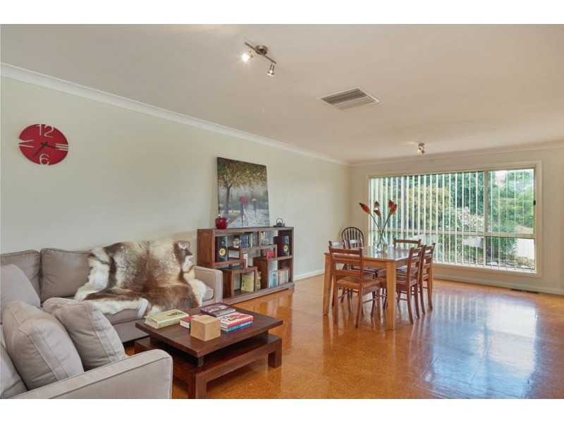 6 Loru Close, Wagga Wagga NSW 2650