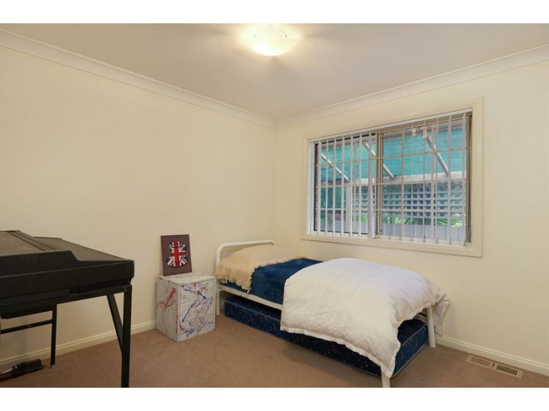 6 Loru Close, Wagga Wagga NSW 2650