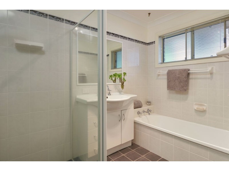 6 Loru Close, Wagga Wagga NSW 2650