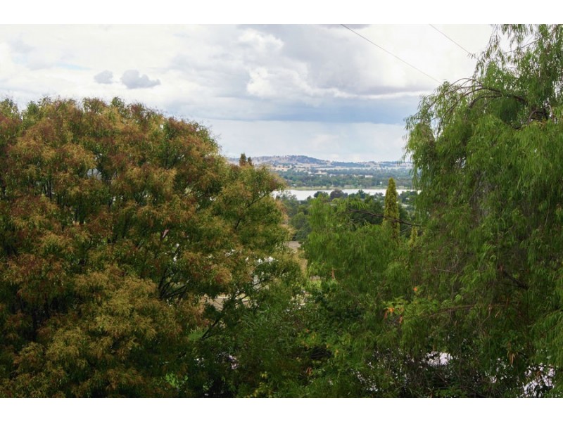 6 Loru Close, Wagga Wagga NSW 2650