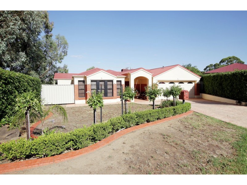 16 Delvin Place, Kooringal NSW 2650