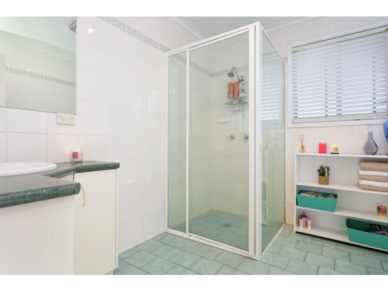 10 Grevillea Crescent, Lake Albert NSW 2650
