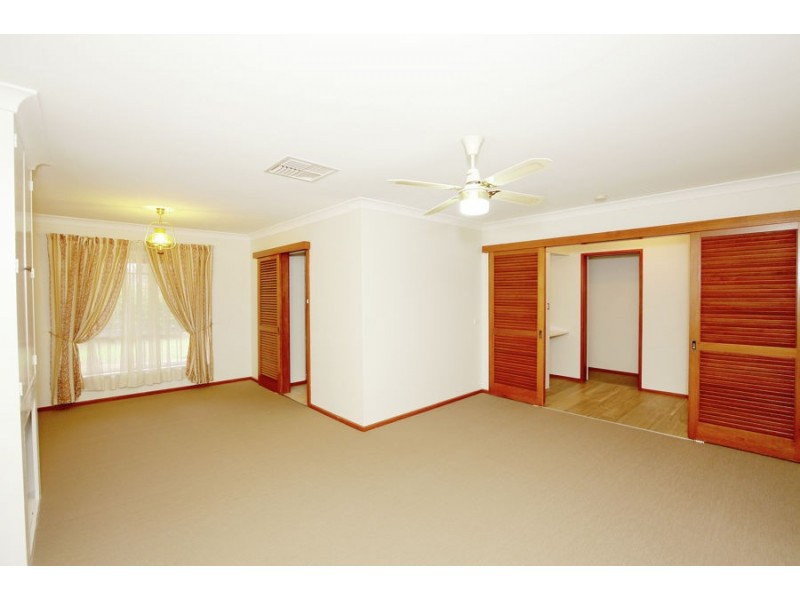 4 Fraser Street, Wagga Wagga NSW 2650