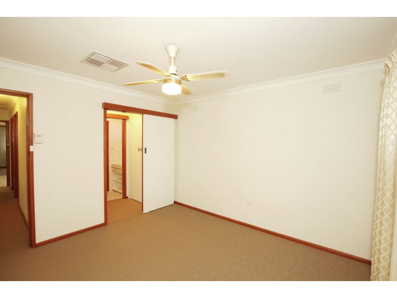 4 Fraser Street, Wagga Wagga NSW 2650