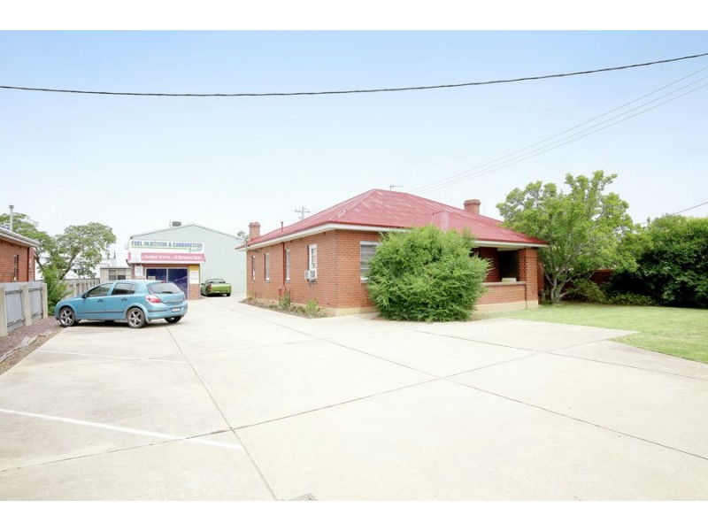 7 Lake Albert Road, Wagga Wagga NSW 2650