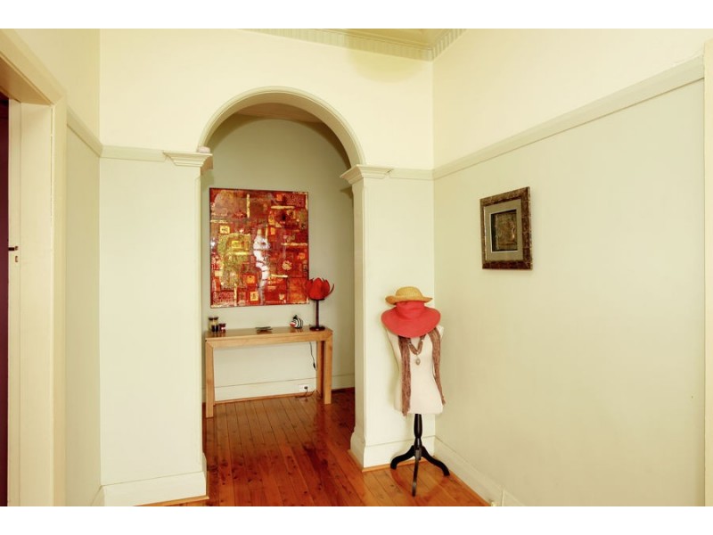 7 Lake Albert Road, Wagga Wagga NSW 2650