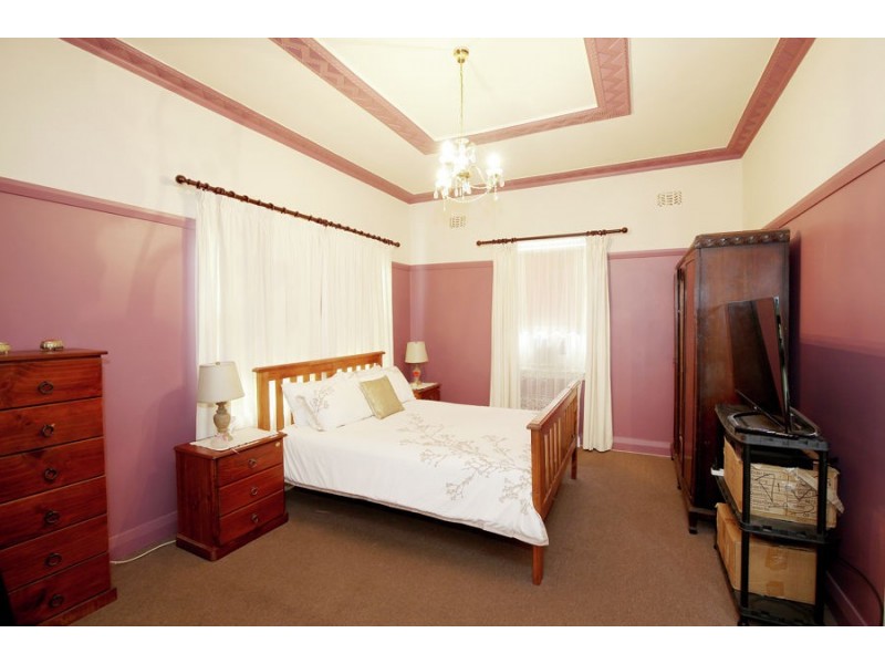7 Lake Albert Road, Wagga Wagga NSW 2650