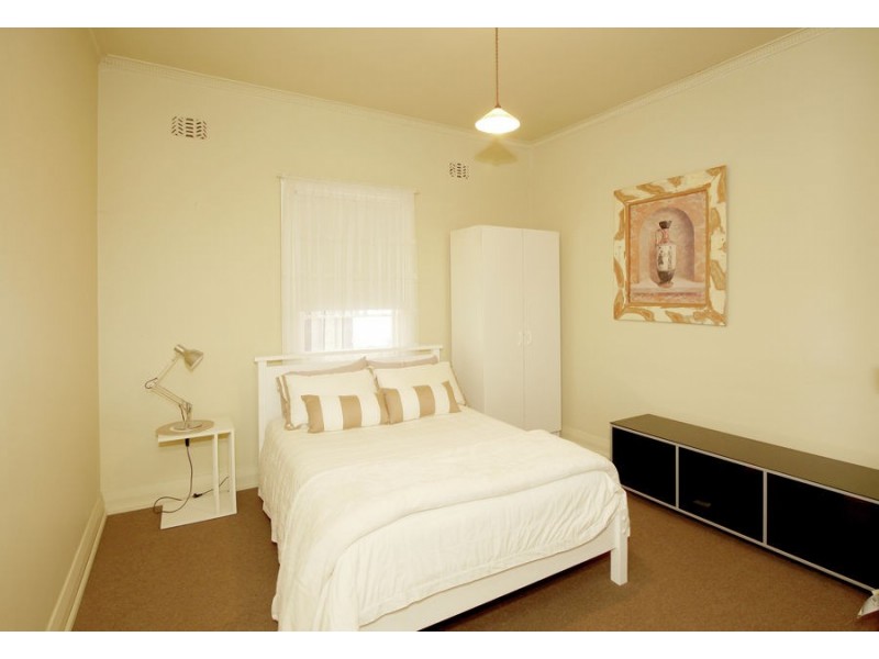 7 Lake Albert Road, Wagga Wagga NSW 2650
